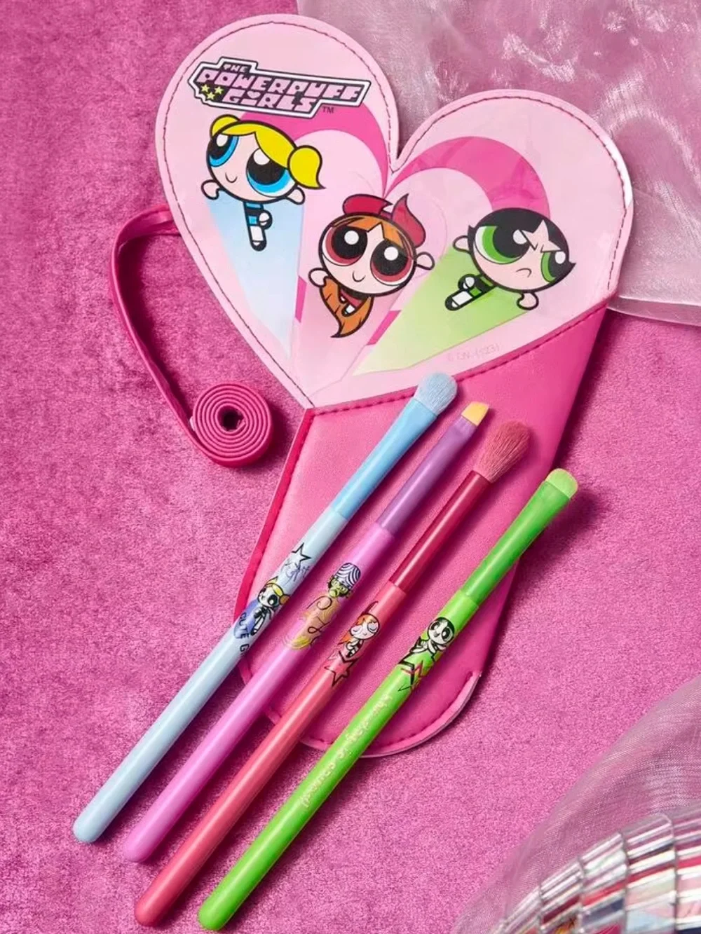 $9 Powerpuff Girls Heart Brush Set $9 WHEN BUNDLED WITH 3 OR ITEMS